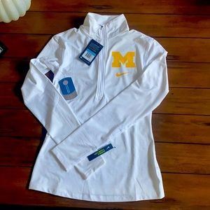 Nike Michigan State University Long Sleeve Quarter Zip Pullover SlimFit Athletic